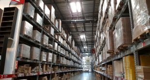 Used Shelf Racks and Shelves for Shops in France